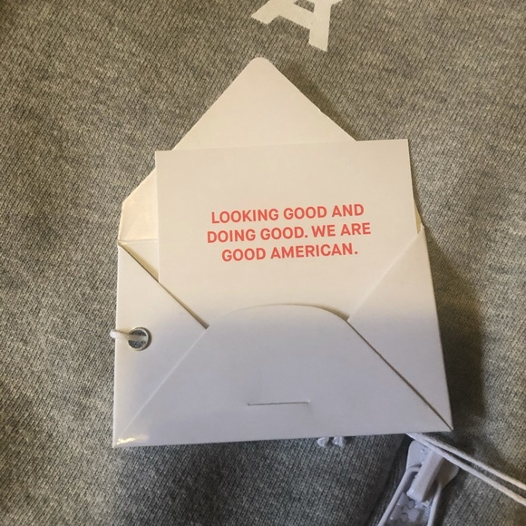 ⭐️⭐️NWT Good American by Khloe Kardashian Sweatshirt*IMO fits more like a M/L - Picture 2 of 9